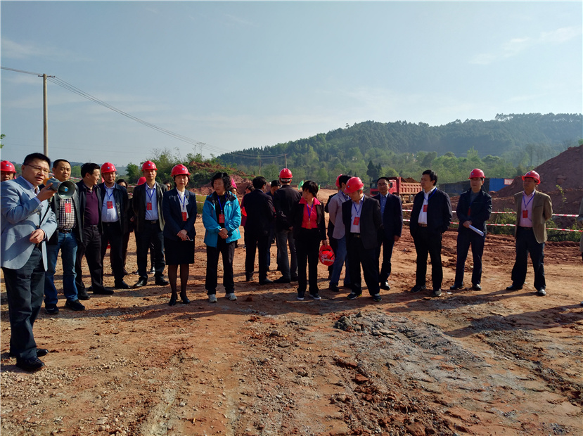 2017年4月12日 市政協(xié)委員視察華強(qiáng)溝水庫工程建設(shè)2_副本 2017年4月12日 市政協(xié)委員視察華強(qiáng)溝水庫工程建設(shè)2_副本