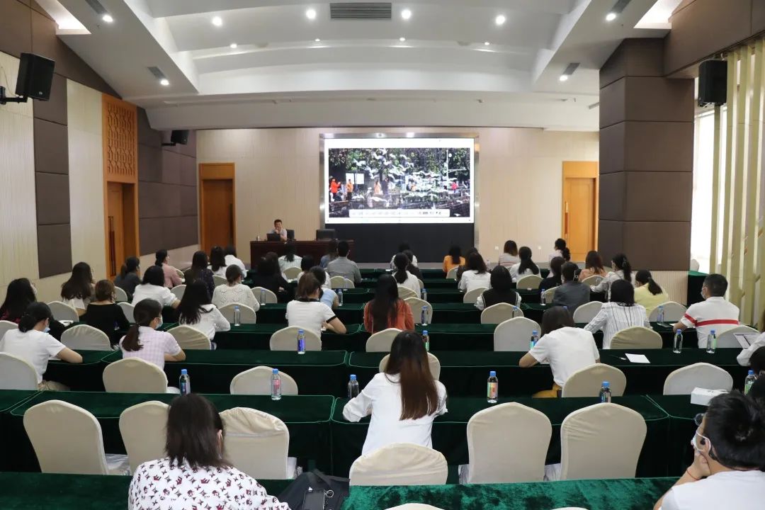 拍好圖片、講好故事、樹好形象——集團(tuán)公司工會(huì)開展“職工素質(zhì)提升課堂”之《攝影入門及提高》培訓(xùn)