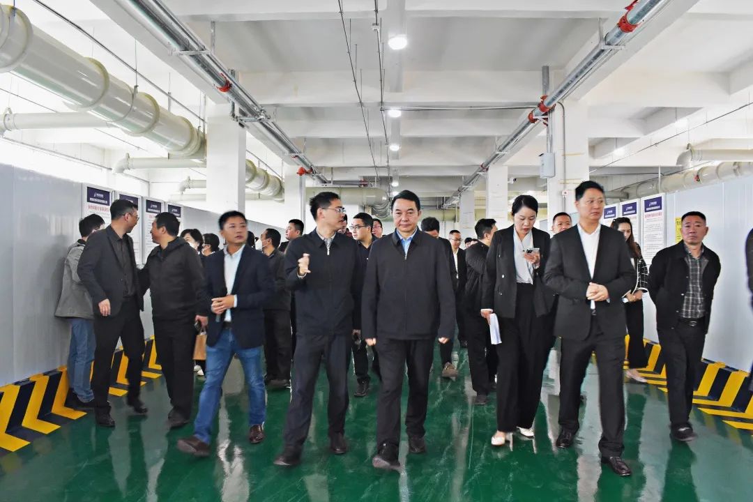 【子公司動態(tài)】四川省生態(tài)環(huán)境廳黨組成員、副廳長李銀昌帶隊參觀調(diào)研欣海環(huán)境公司
